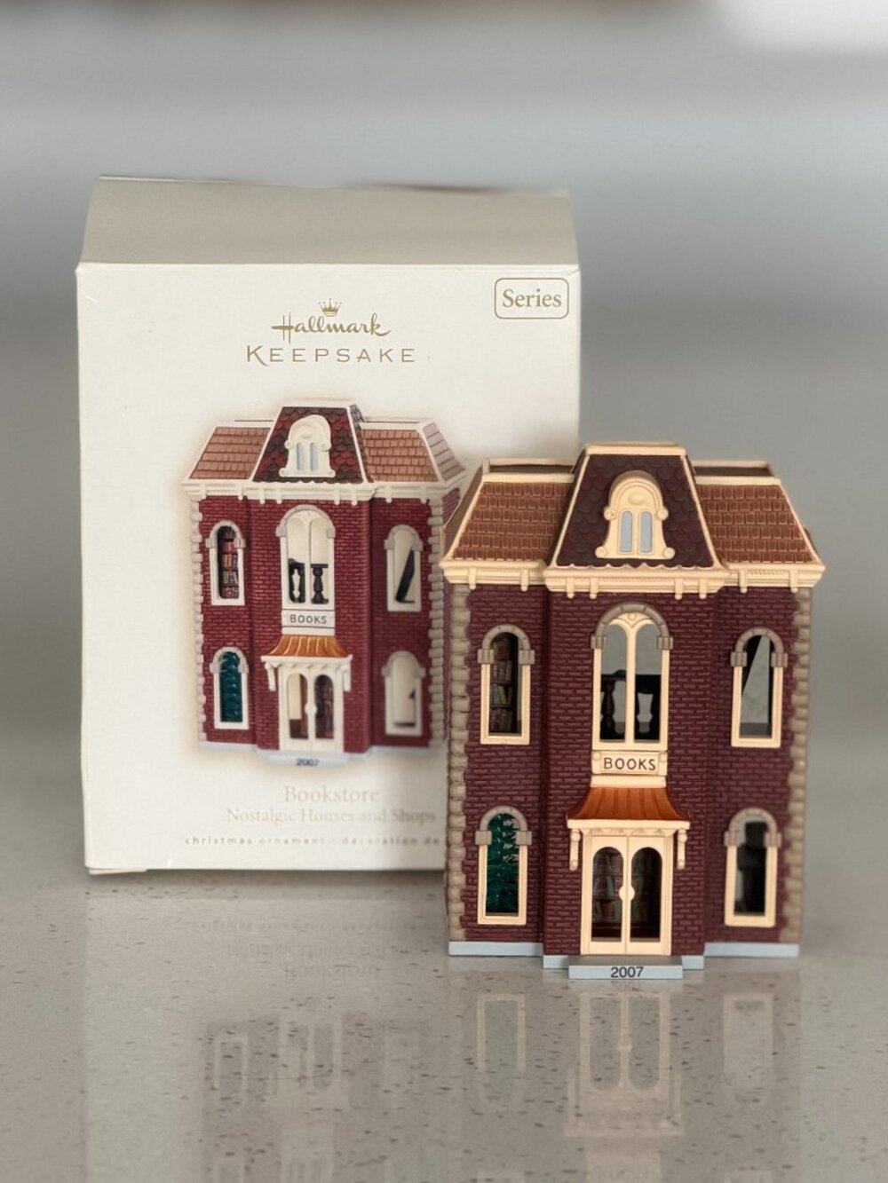 Hallmark Ornament Nostalgic Houses and Shops Bookstore #24